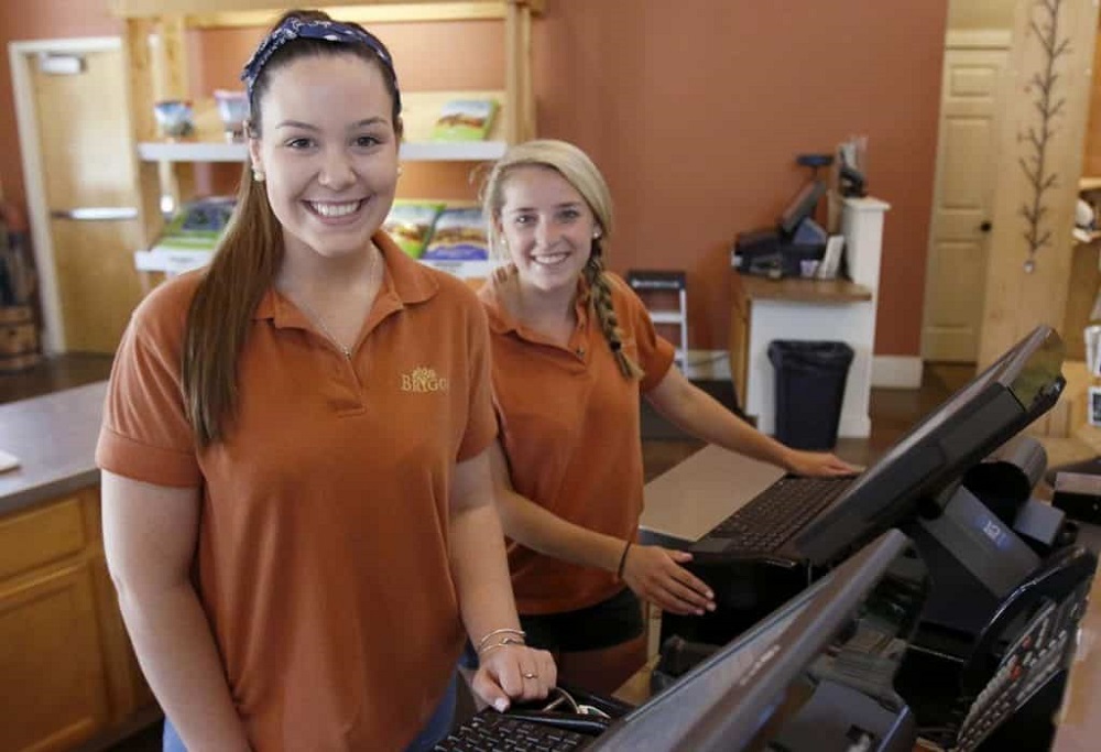 Grocery Stores that Hire 14 or 15 Year Olds